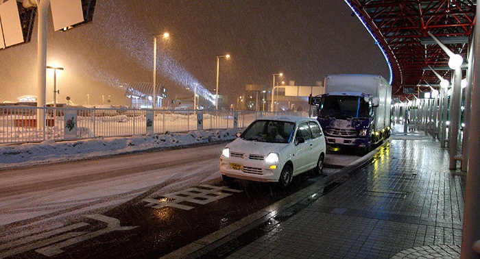 Up to 6,000 people forced to spend two nights at airport in snow-bound Hokkaido 